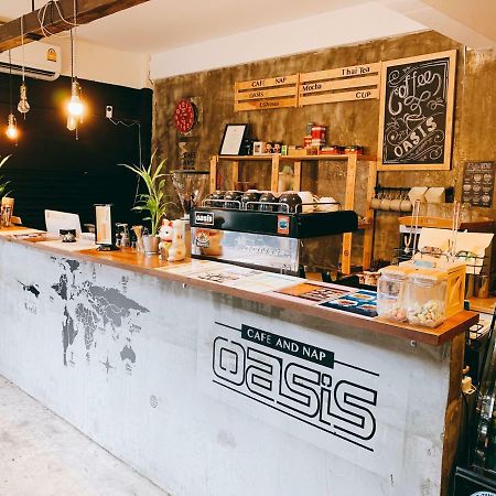 Oasis Cafe And Nap Pansiyon Bangkok Dış mekan fotoğraf