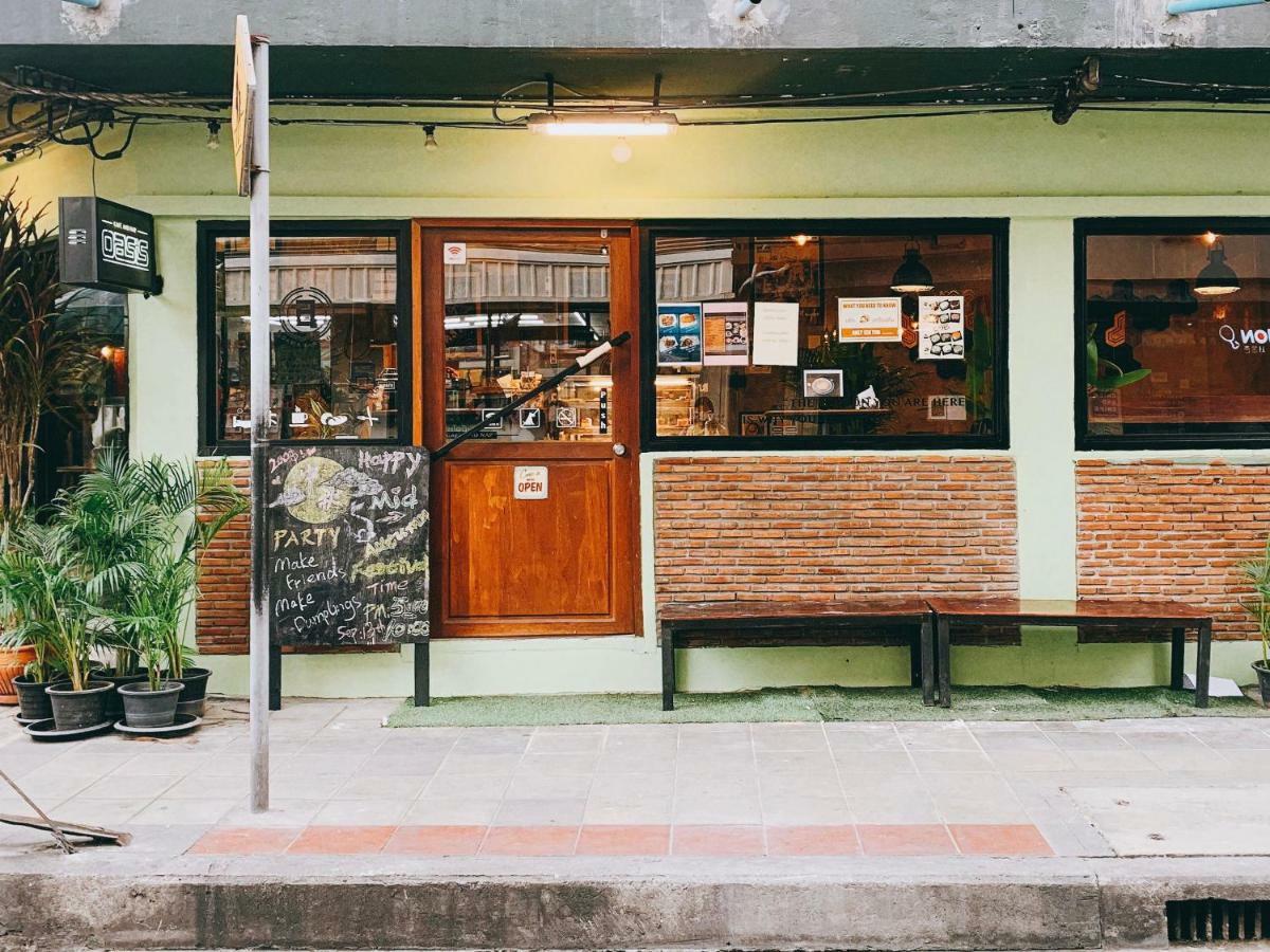 Oasis Cafe And Nap Pansiyon Bangkok Dış mekan fotoğraf